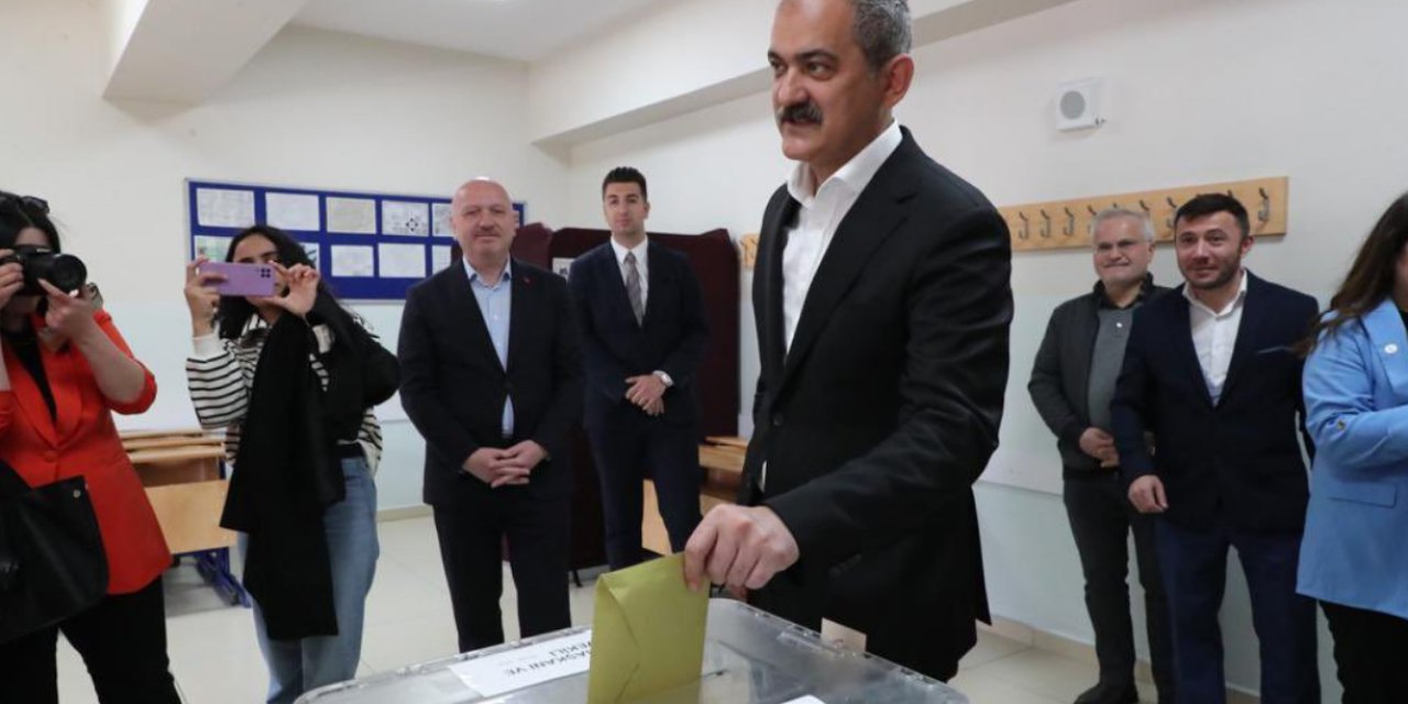 Bakan Mahmut Özer, oyunu Ordu ilinde kullandı