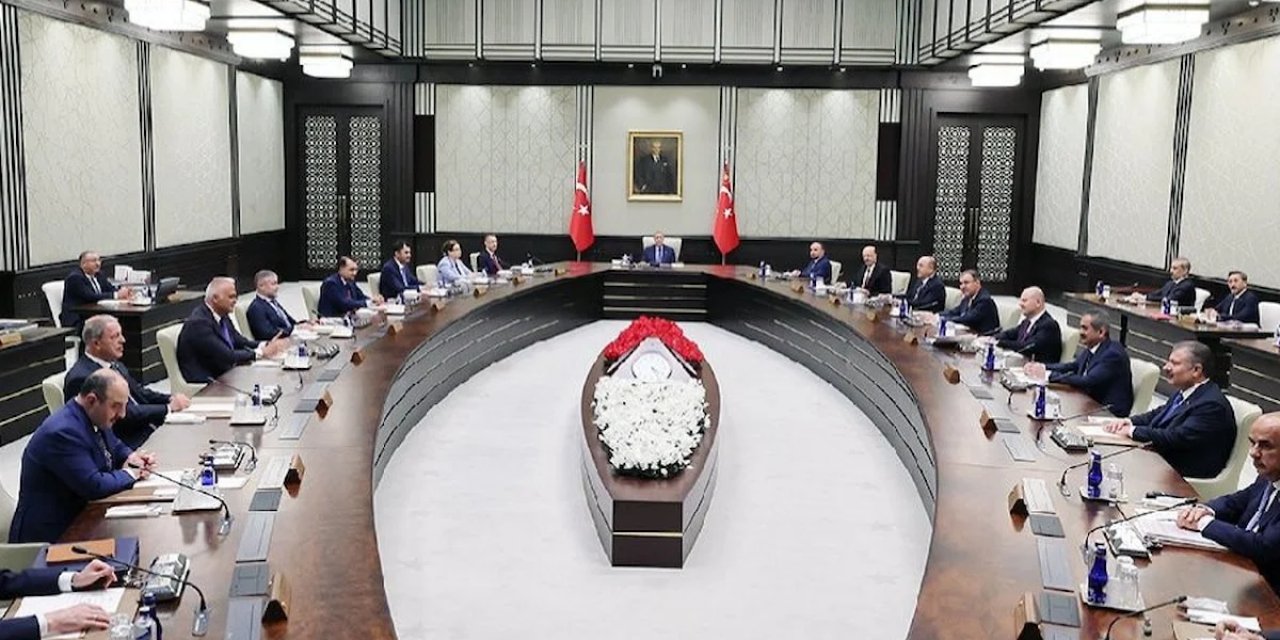 Cem Küçük açıkladı: O isim Dışişleri Bakanı olacak!