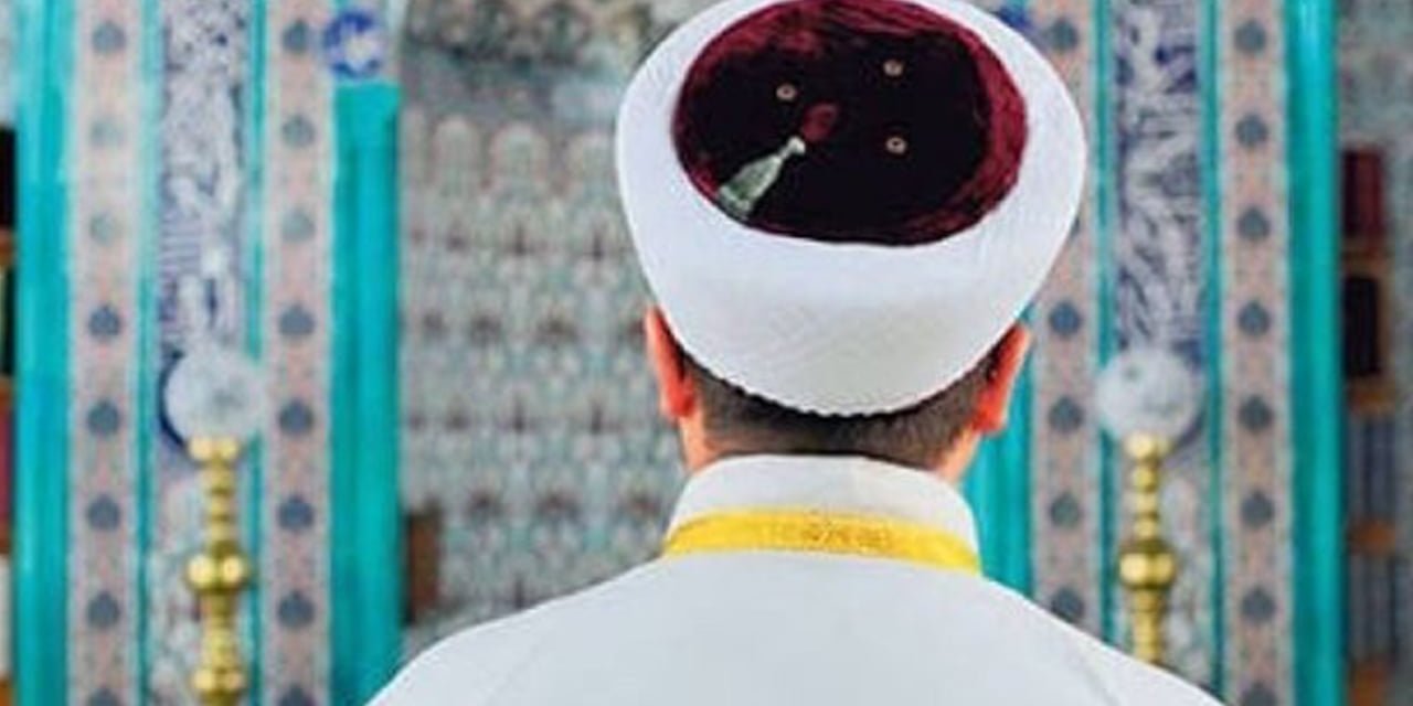 İzmir'de 842 din görevlisi okullara 'manevi danışman' olarak atandı