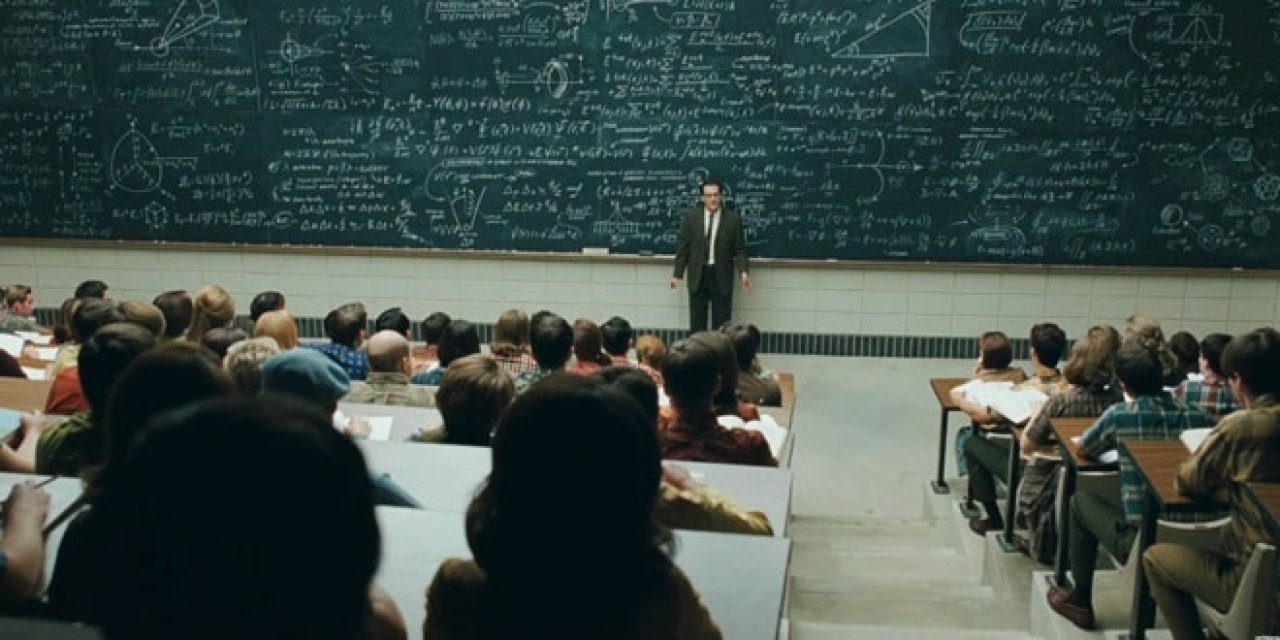 Akademisyenlerin Maaşları En Düşük Memur Maaşı İle Aynı Mı Olacak? Üniversite Hocaları Unutuldu Mu?