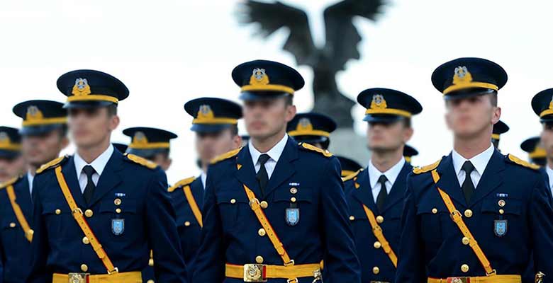 Öğretmen askerdeyken, asker öğretmenken il içi atama isteyebilir mi?