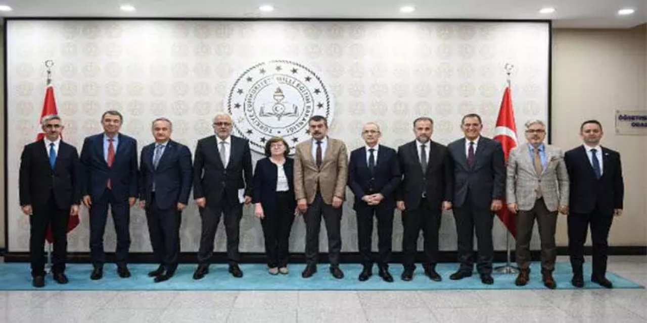 Millî Eğitim Bakanı, Eğitim ve Öğretim Politikaları Kurulu Üyeleriyle Bir Araya Geldi!