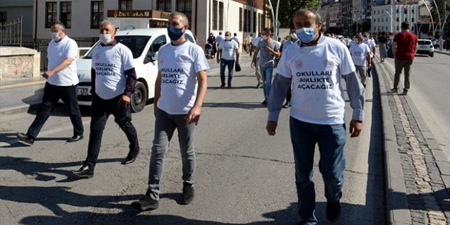 Öğretmenlerden Anlamlı Yürüyüş