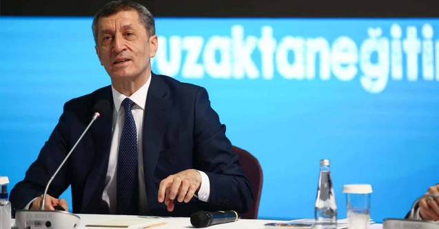 Bakan Selçuk'tan Canlı Ders Açıklaması