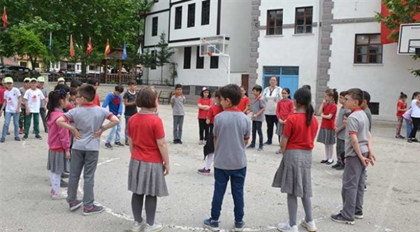 Vaka Sayıları İki Katına Çıkarsa Okullar Açılmayacak