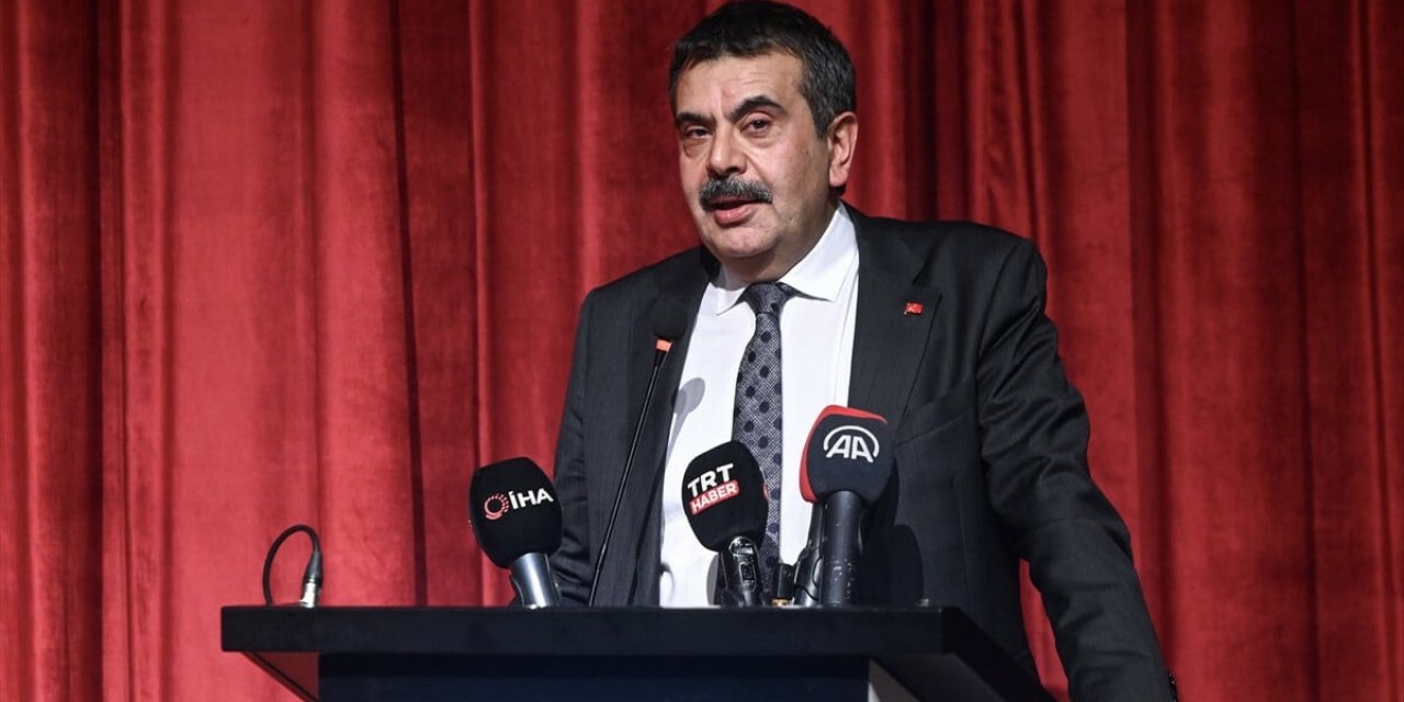 Milli Eğitim Bakanı Tekin: Öğretmenlere Yönelik Şiddete Karşı Kararlı Hareket!"