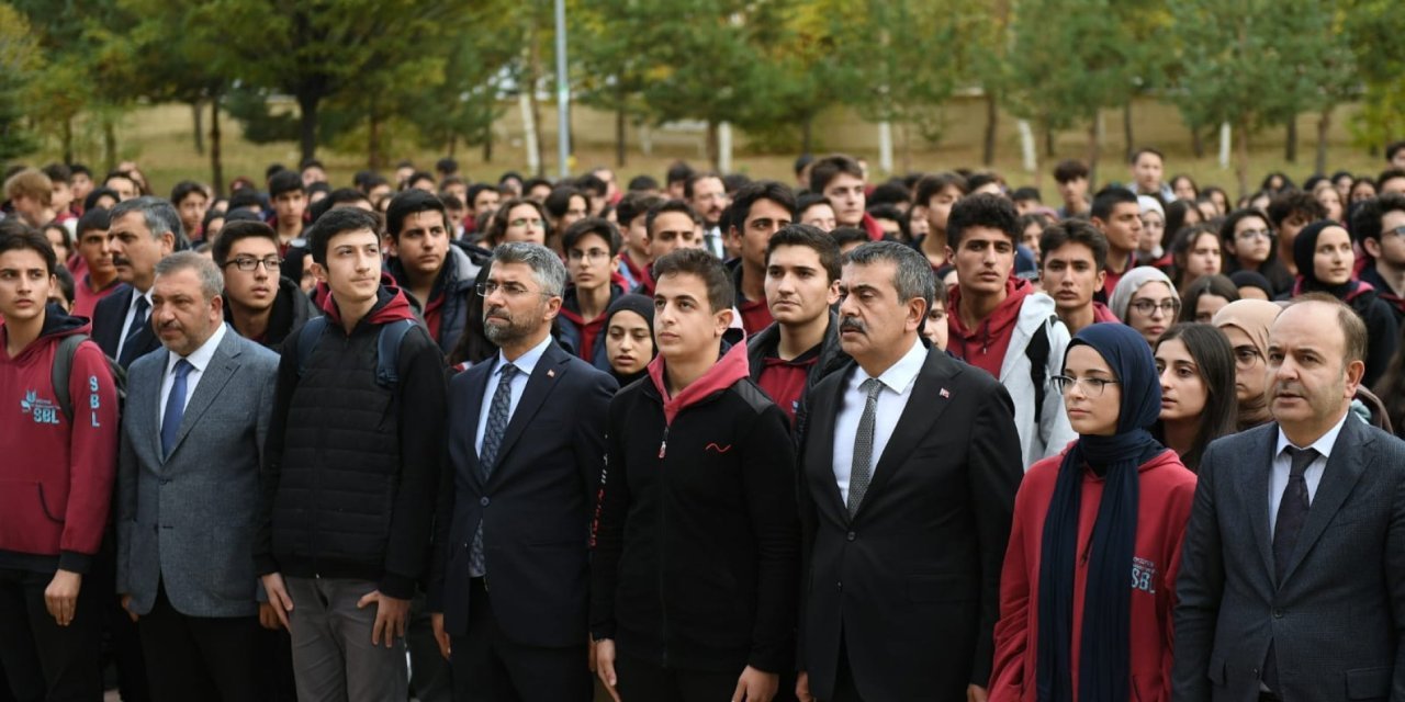 Bakan Tekin, Gazze'deki Masumların Anısına Erzurum'da Öğrencilerle Buluştu