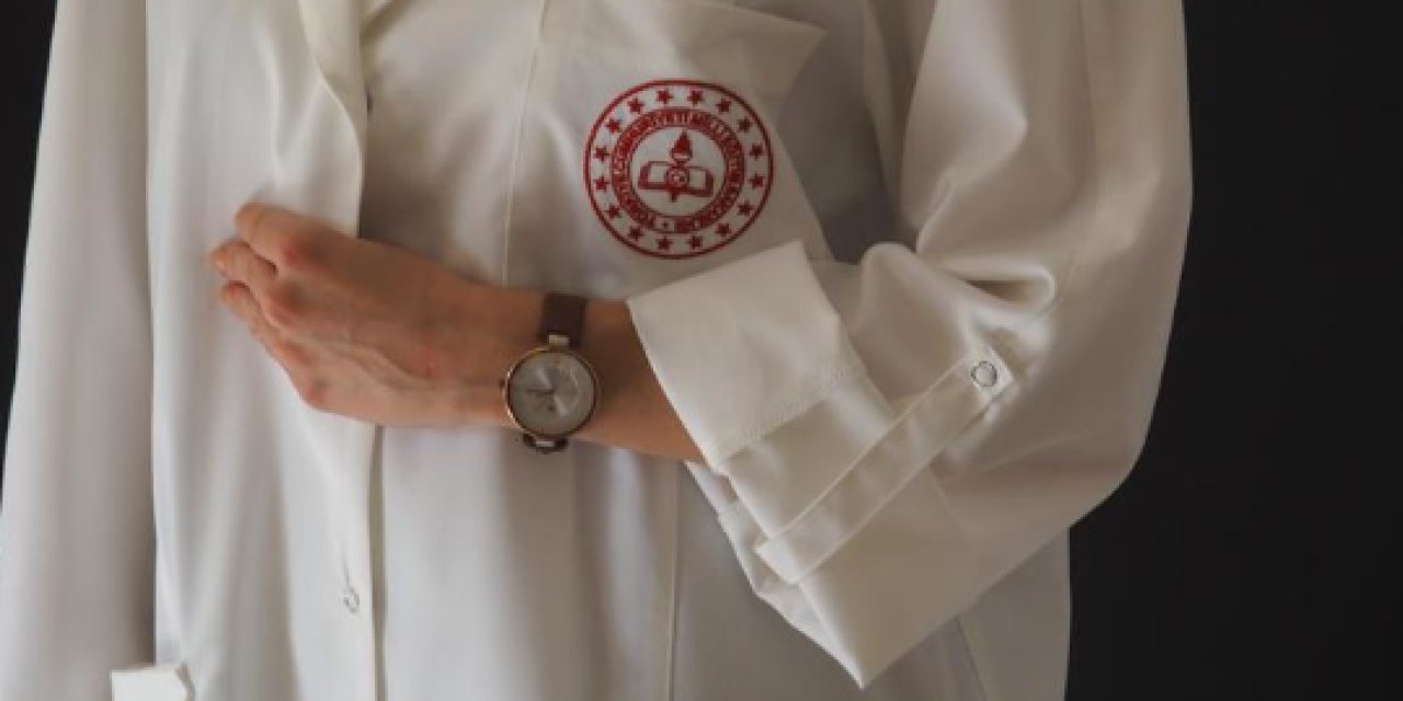 Milli Eğitim Bakanlığı'nın Sürpriz Hediyesi: Öğretmenlere Özel Önlükler!