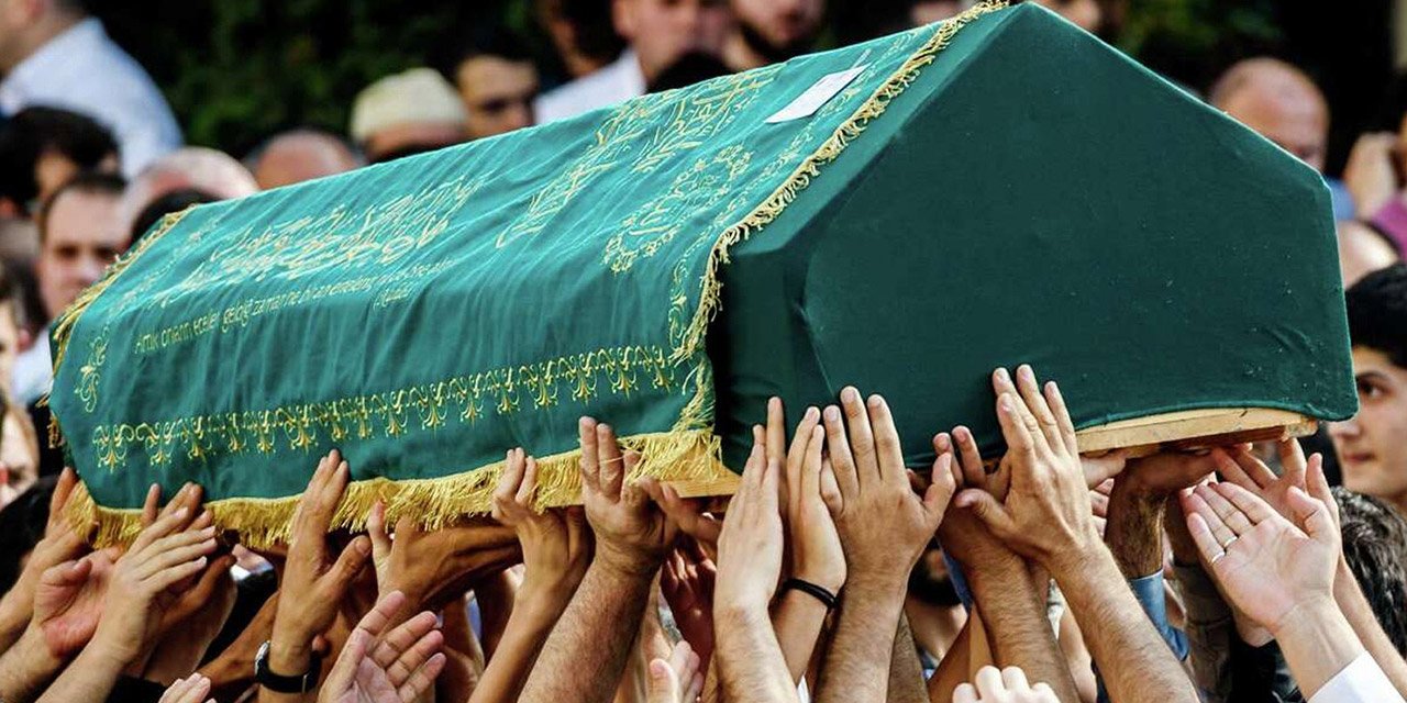 İki Öğretmen Aynı Gün Hayatını Kaybetti! Son Yolculukları Memleketlerinde!