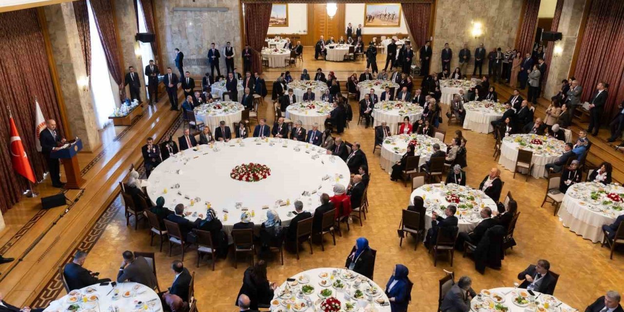 TBMM Başkanı Kurtulmuş, Öğretmenlerle Buluştu!