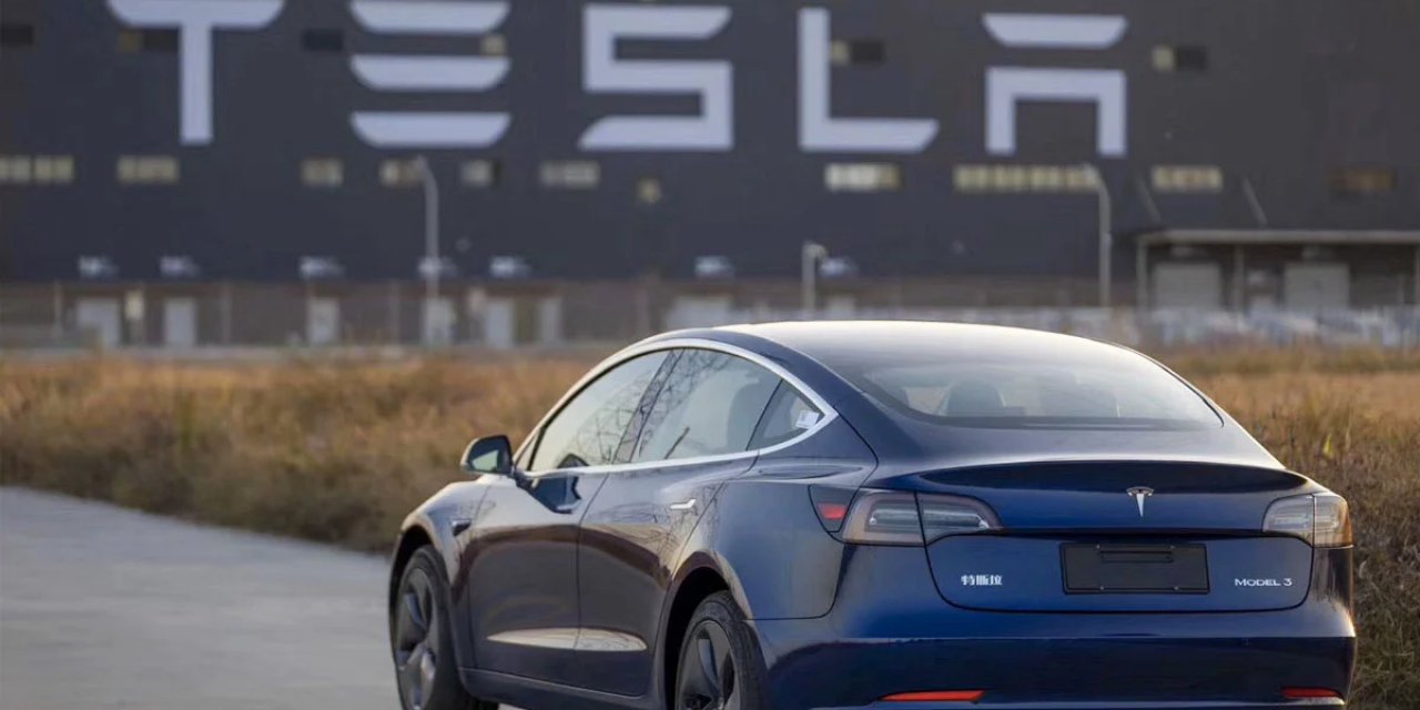 Tesla'nın Yepyeni Gözde Modeli: Efsane Fiyat, Muhteşem Performans!