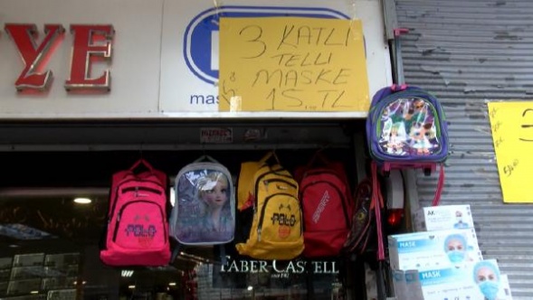 Kırtasiyeler Okul Malzemeleri Yerine Maske Satıyor