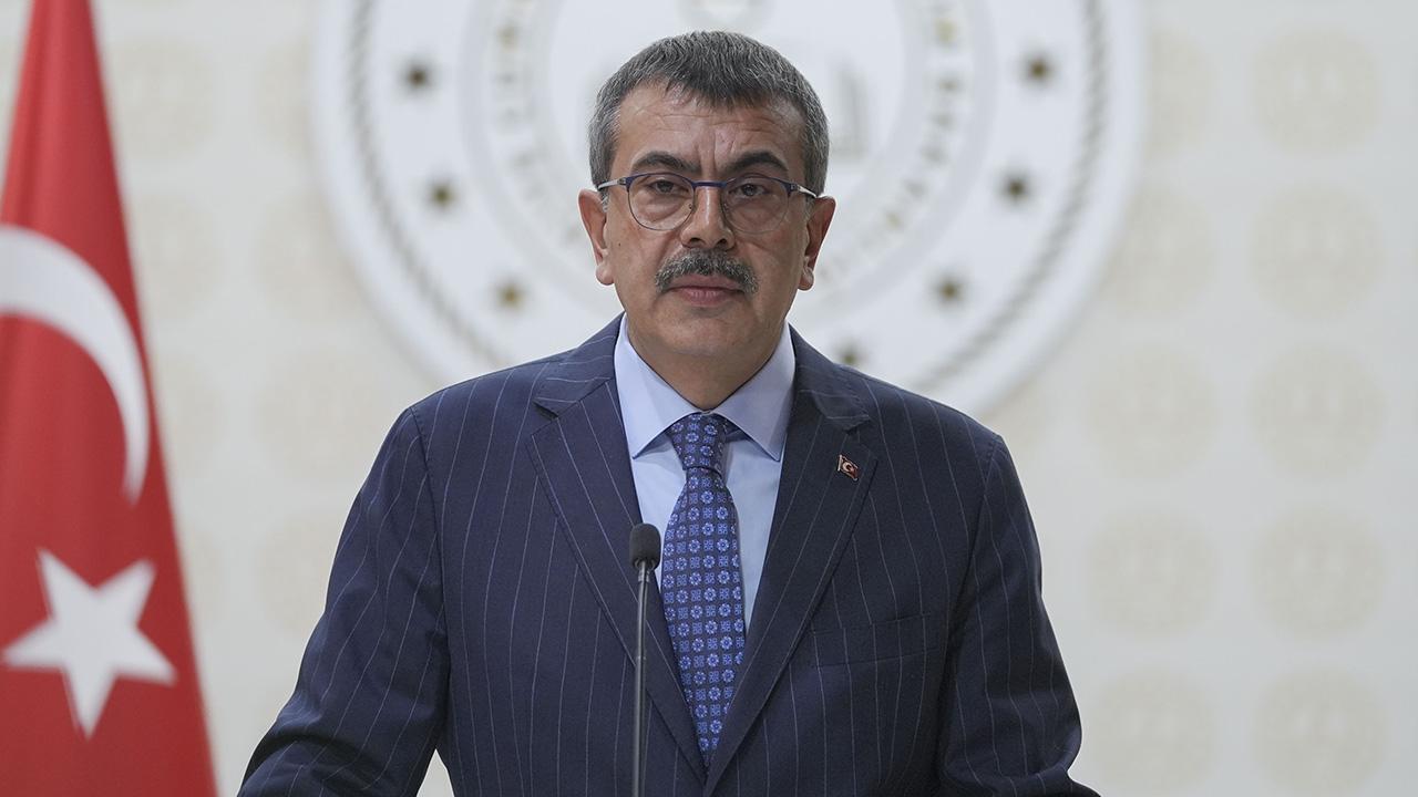 Öğretmenlerin Mesleki Çalışmaları Bakan Tekin'in Canlı Yayın Konuşmasıyla Başlayacak
