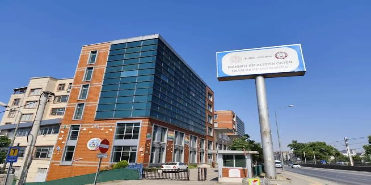 Bursa'daki Bir Okulun 36 Adet LGS Şampiyonu Çıkardığı İddiası Ortalığı Karıştırdı