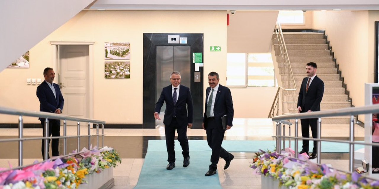 Öğretmenlerden Bakan Yusuf Tekin’e İl Emri Teşekkürü: MEB Girişi Çiçek Açtı