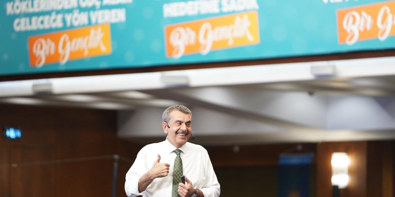 MEB Yusuf Tekin, Cumhurbaşkanı ile Yaşadığı Anıyı Anlattı: Bugün Olsa Yine Aynı Kararı Veririm