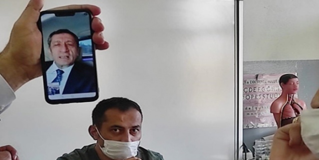 Bakan Selçuk, Canlı Ders Yapan Öğretmenlerle Görüştü