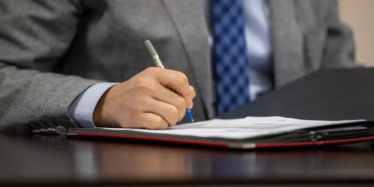 Zam Pazarlığında Memurlar ve Hükümet Arasında 58 Maddede Anlaşma Sağlandı