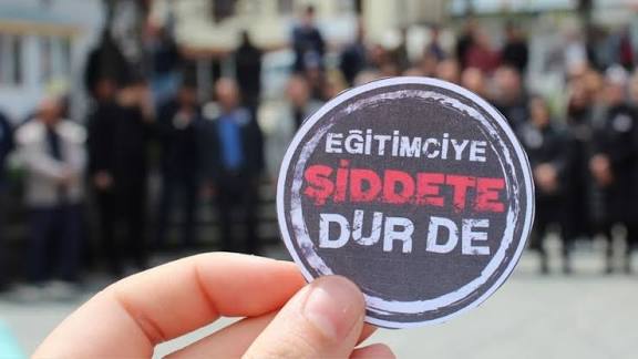 Okullar Açılır Açılmaz Öğretmene Şiddet Haberleri Gelmeye Başladı