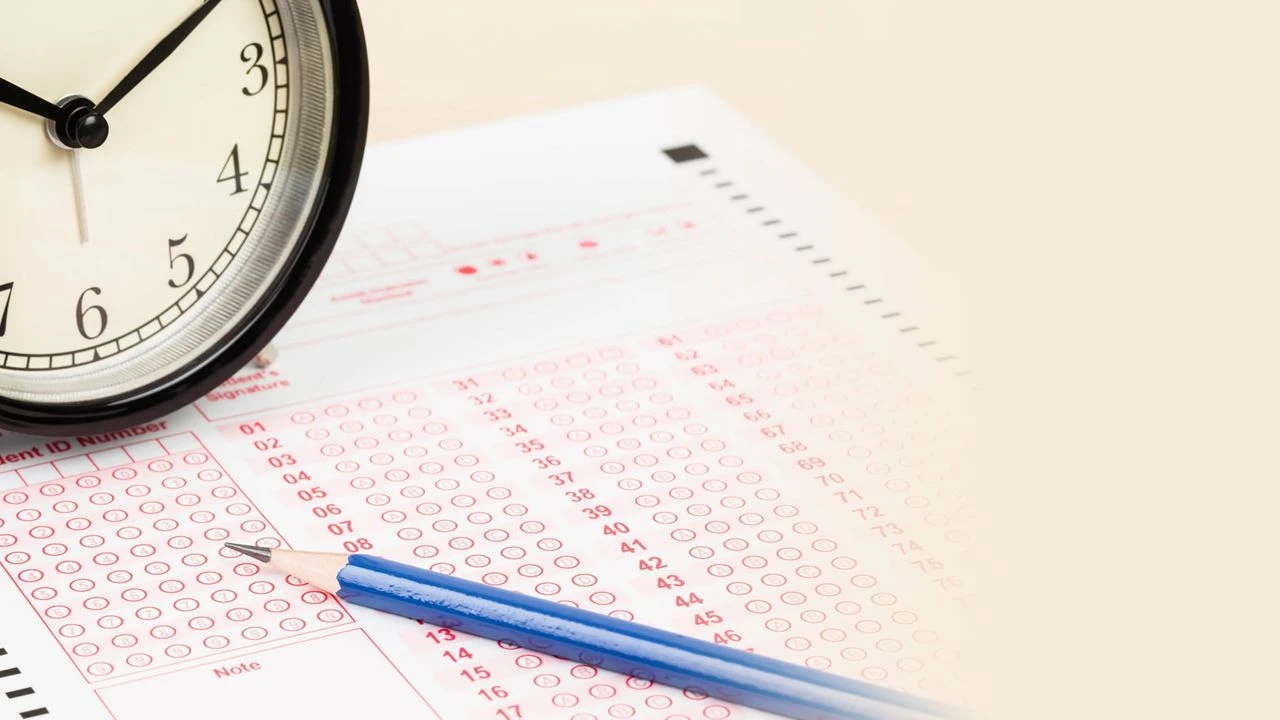 Deneme Sınavlarına MEB Yasak Diyor, Okullar Uygulamaya Devam Ediyor