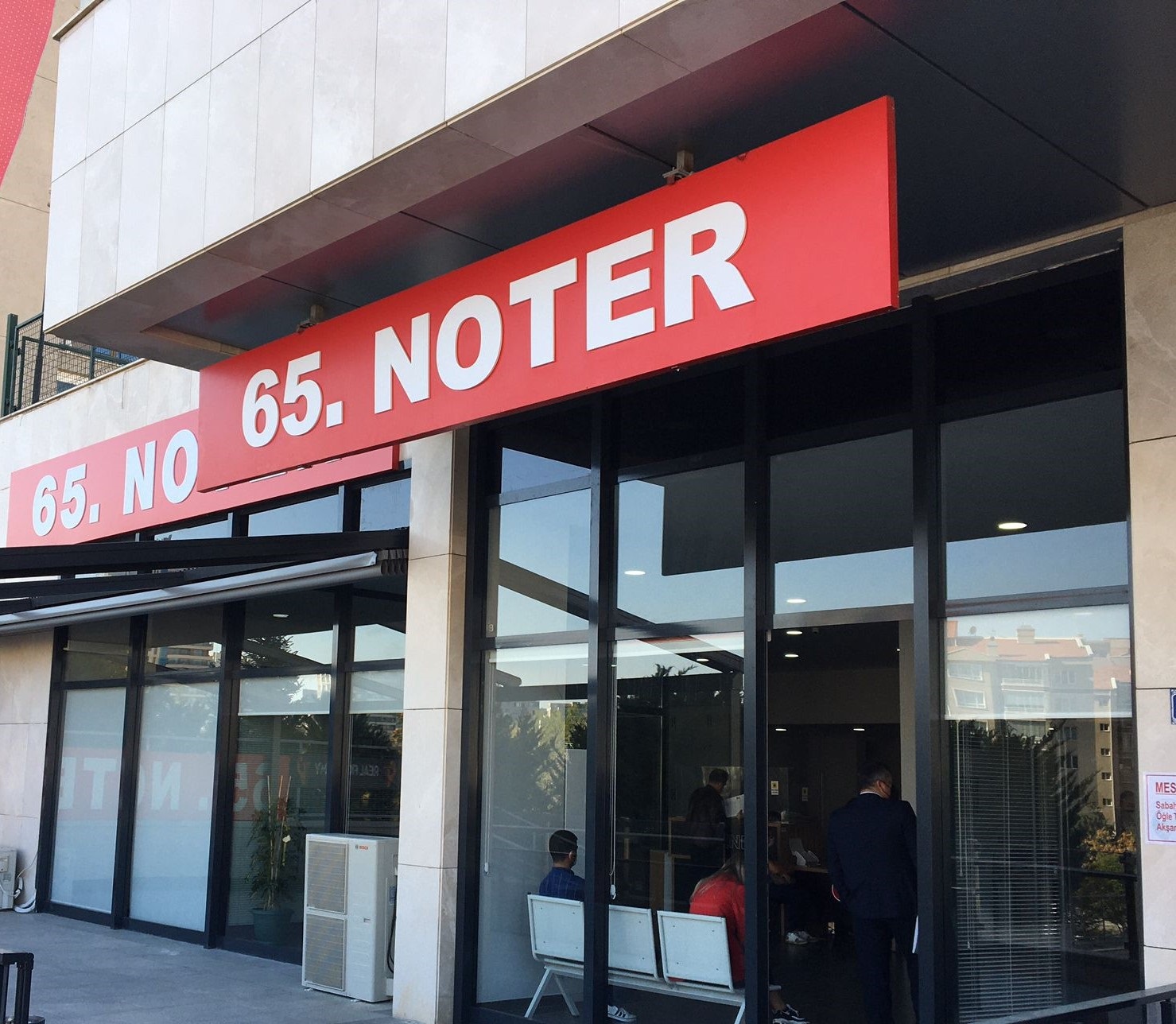 Noterlerin Çalışma Saatlerini ve Günlerini Değiştiren Yönetmelik Yayınlandı