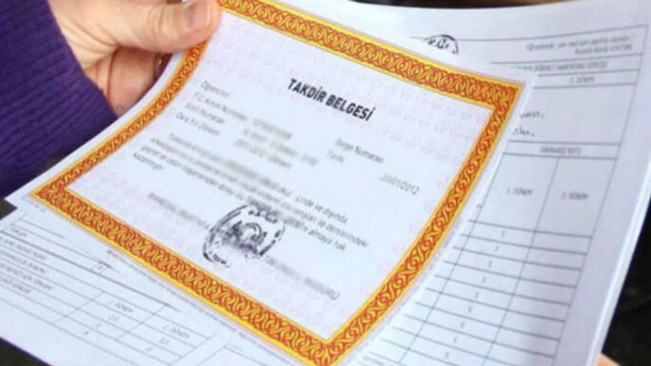 Okul Kıyafeti Giymeyen Öğrencilere Takdir ve Teşekkür Verilmeyecek