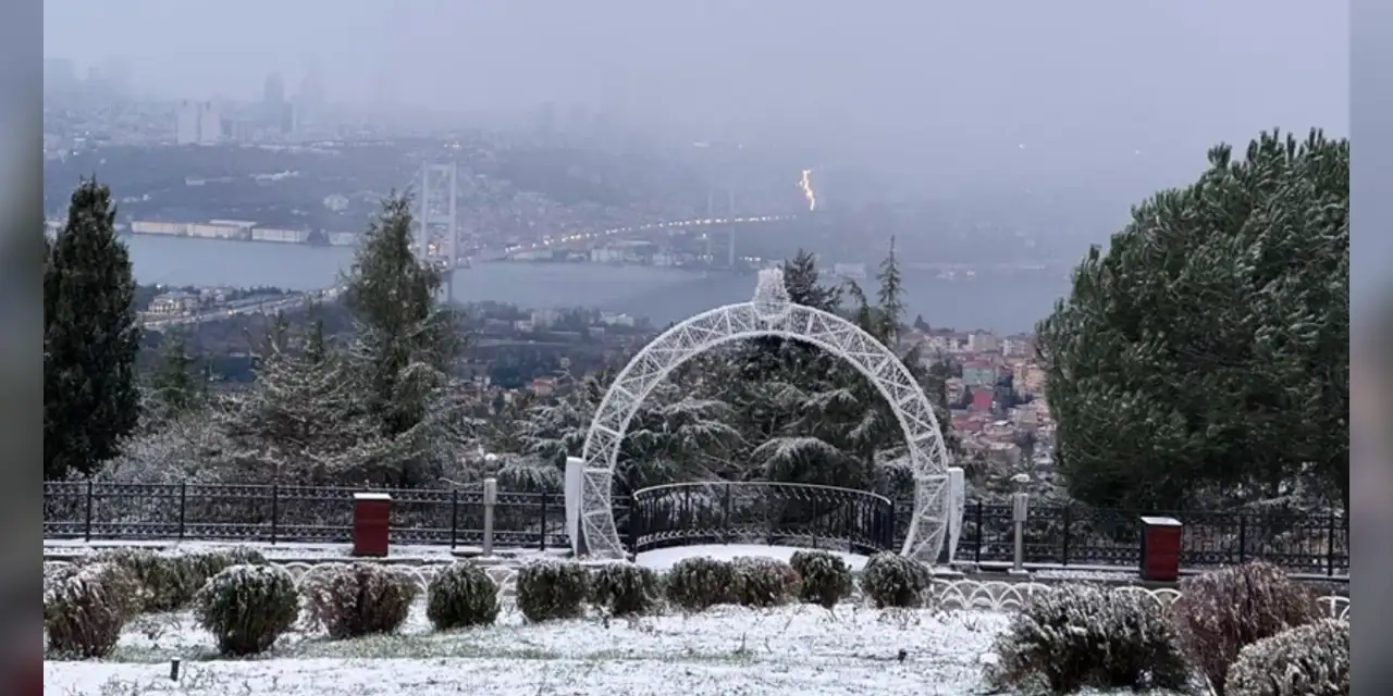 İstanbul’da Kar Yağışı Sürprizi: Okullar Tatil Olacak Mı? Açıklama Geldi