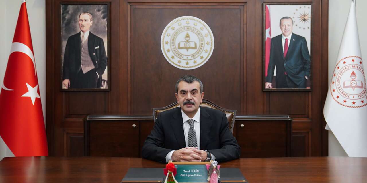 Bakan Tekin'den Öğretmenlere Online Mesleki Çalışma Müjdesi