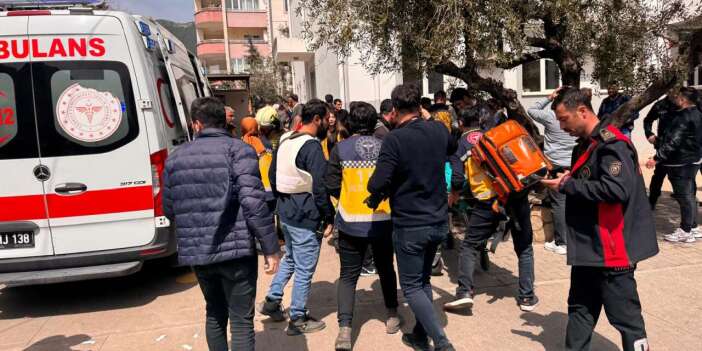 Kahramanmaraş’ta Okulda Silahlı Dehşet! 9 Ölü, 13 Yaralı: Soruşturma Derinleşiyor