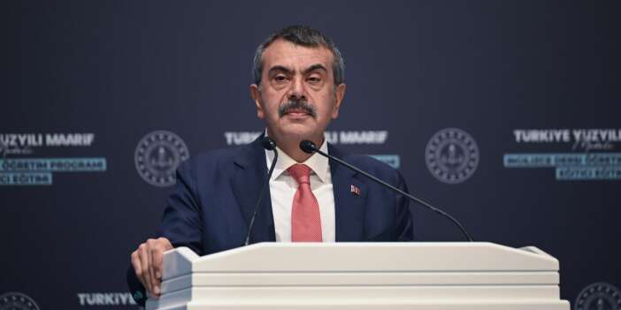 Bakan Tekin Açıkladı: Okullarda Standart Kıyafet Döneminin Arkasındaki Güvenlik ve Ekonomi Detayı