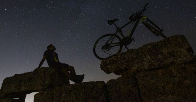 Tarihi Zerzevan Kalesi'nde Perseid meteor yağmuru ve Samanyolu Galaksisi böyle gözlemlendi