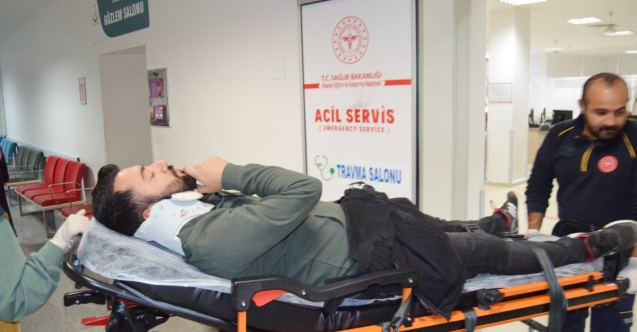 Öğretmenlerin içinde olduğu araba okul dönüşü kaza yaptı: 3 yaralı