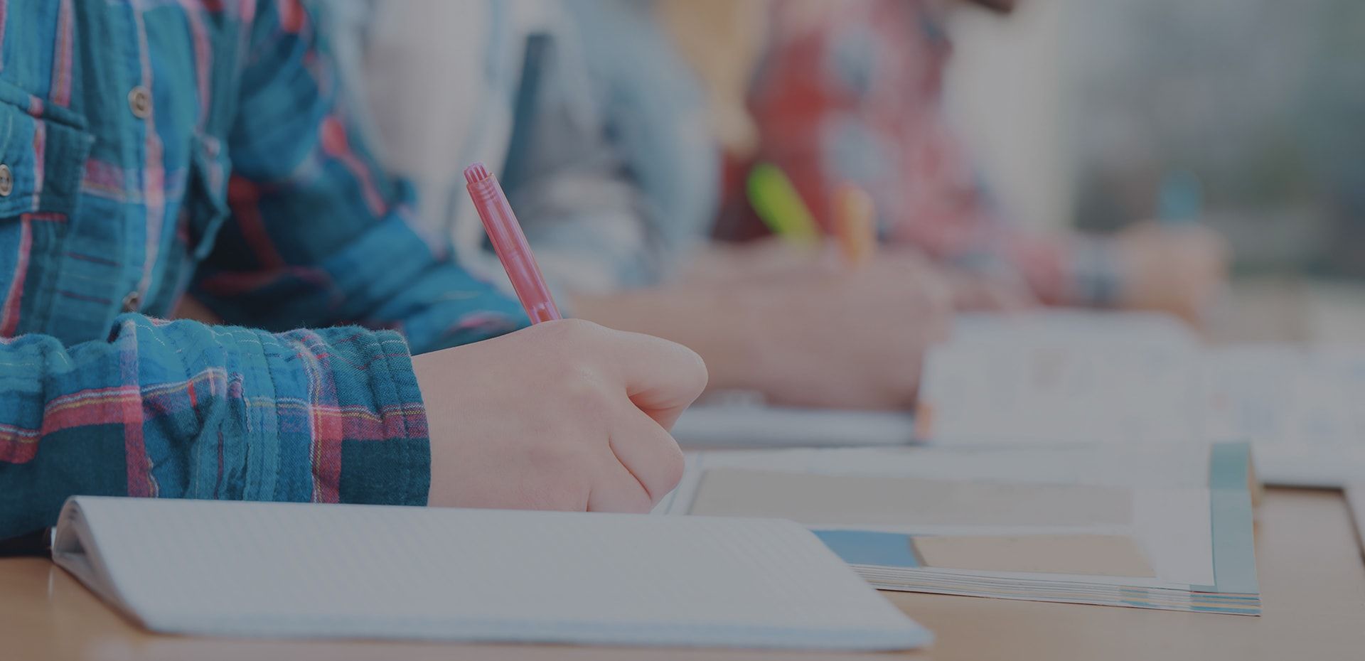 ÖĞRETMENİNE AŞIK OLMAĞA HAZIR GENÇ KIZLAR