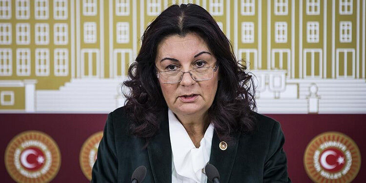 Yürütmeyi durdurma talebi kabul edilirse Uzman Öğretmenlik Sınavı İptal Edilecek.