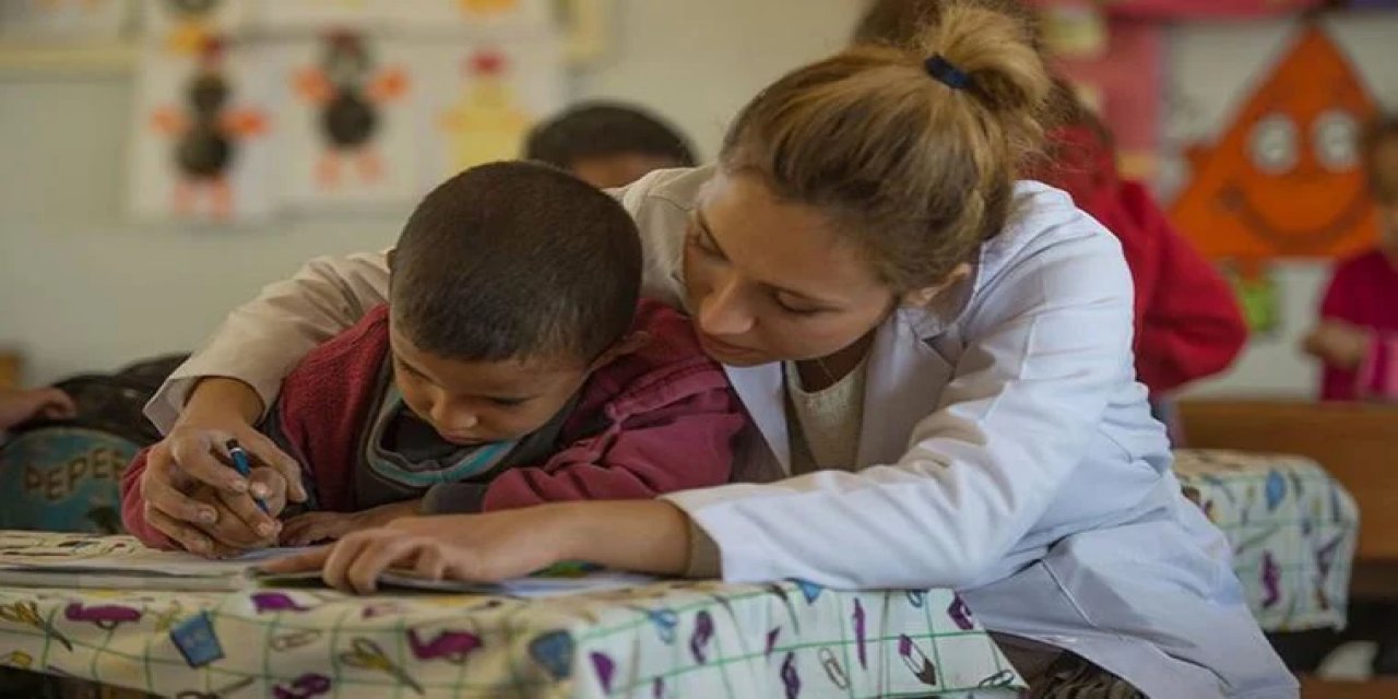 Öğretmenler Ara tatilde görev yapma zorunluluğunun kaldırılmasına karşın çalıştırılıyorlar