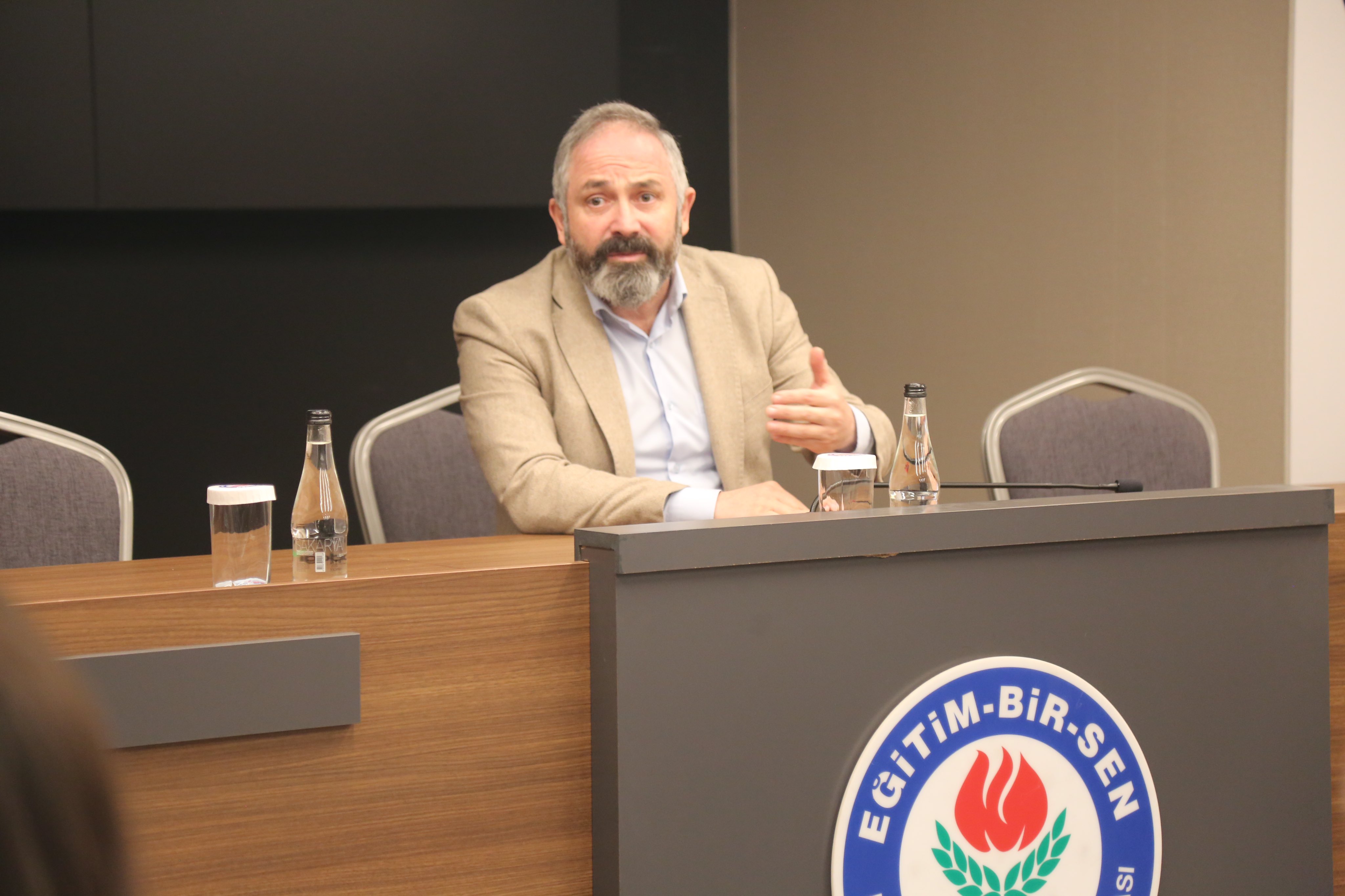 Eğitim Bir Sen, ücretli öğretmenleri genel merkezde misafir etti