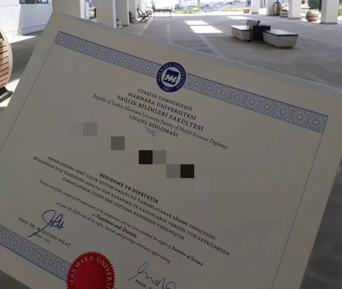 10 bin lirayı gönder, mezun ol...