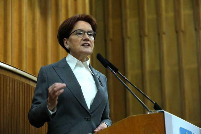 Meral Akşener: İktidarımızın ilk yılında250 bin öğretmenimizin atamasını, gerçekleştireceğiz.