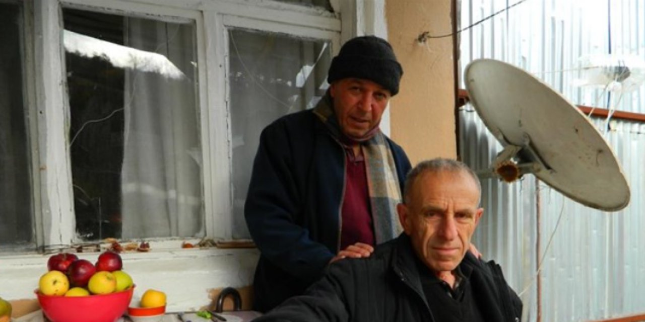 Öğretmenin yeteneği şaşırttı! Kafasına vurulan elmaların cinsini biliyor