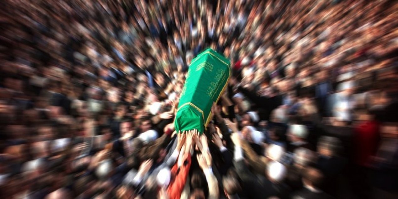 Kalp krizi geçiren öğretmen, yaşamını yitirdi.