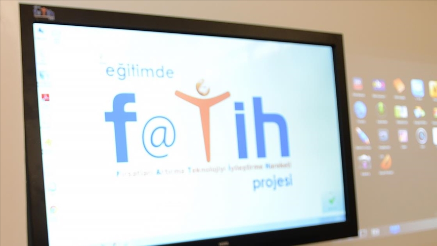 Dersliklerde etkileşimli tahta oranı yıl sonuna kadar yüzde 90 olacak