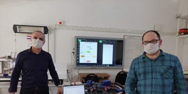 Öğretmen, Sosyal Mesafe Yazılımı Üretti