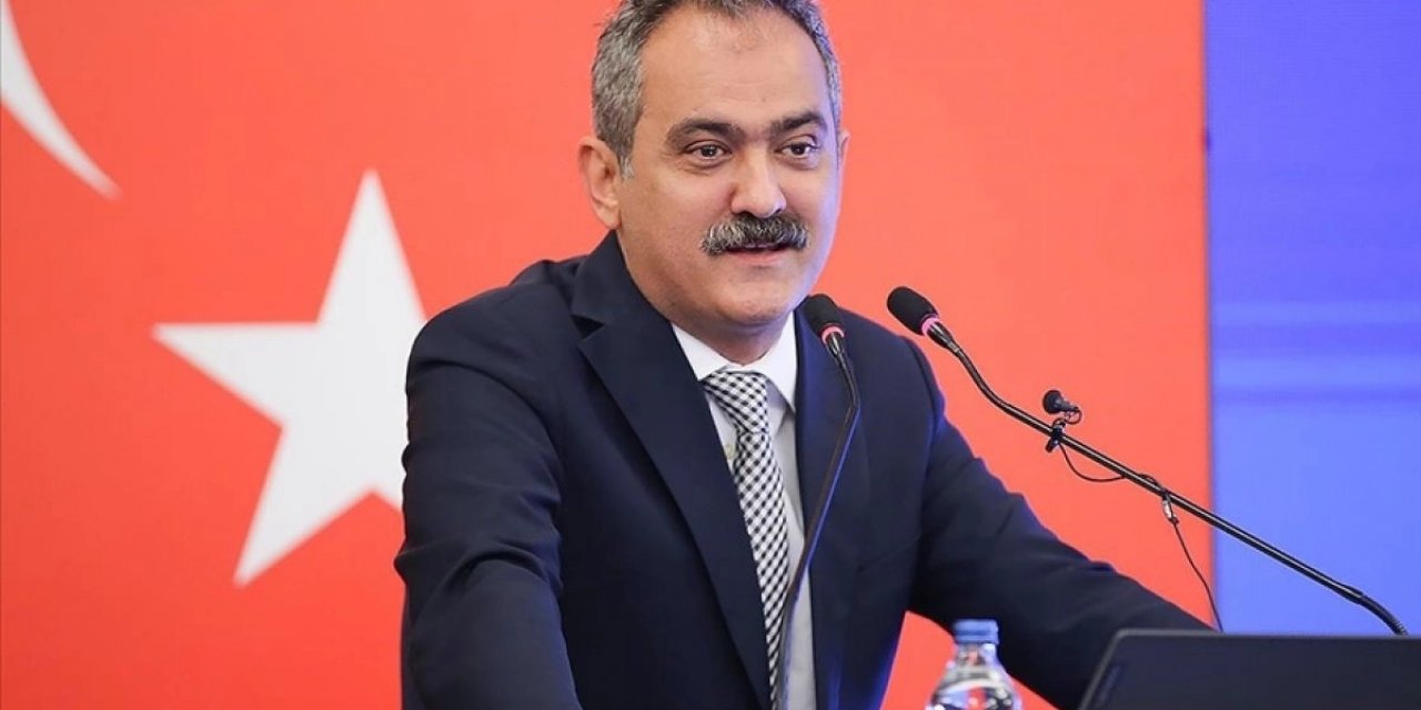 Bakan Özer: İlk kez kız çocuklarının okullaşma oranları erkek çocuklarının oranlaşma oranlarını geçti.