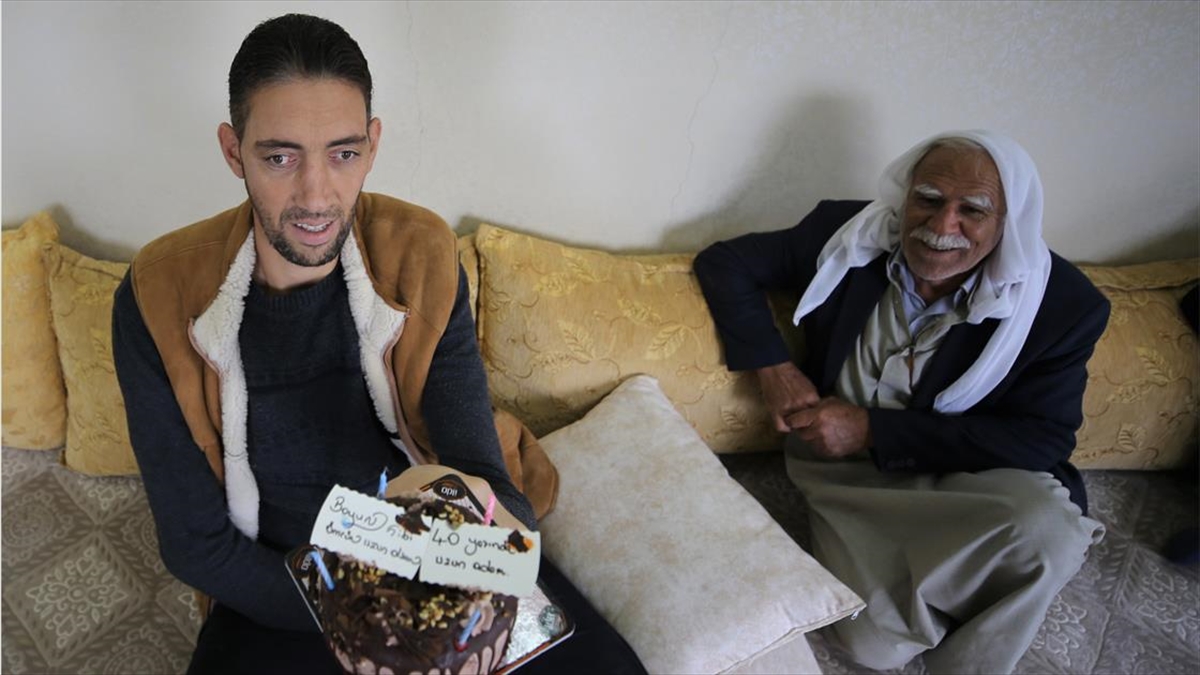 Dünyanın en uzun adamının doğum günü dileği şaşırttı.