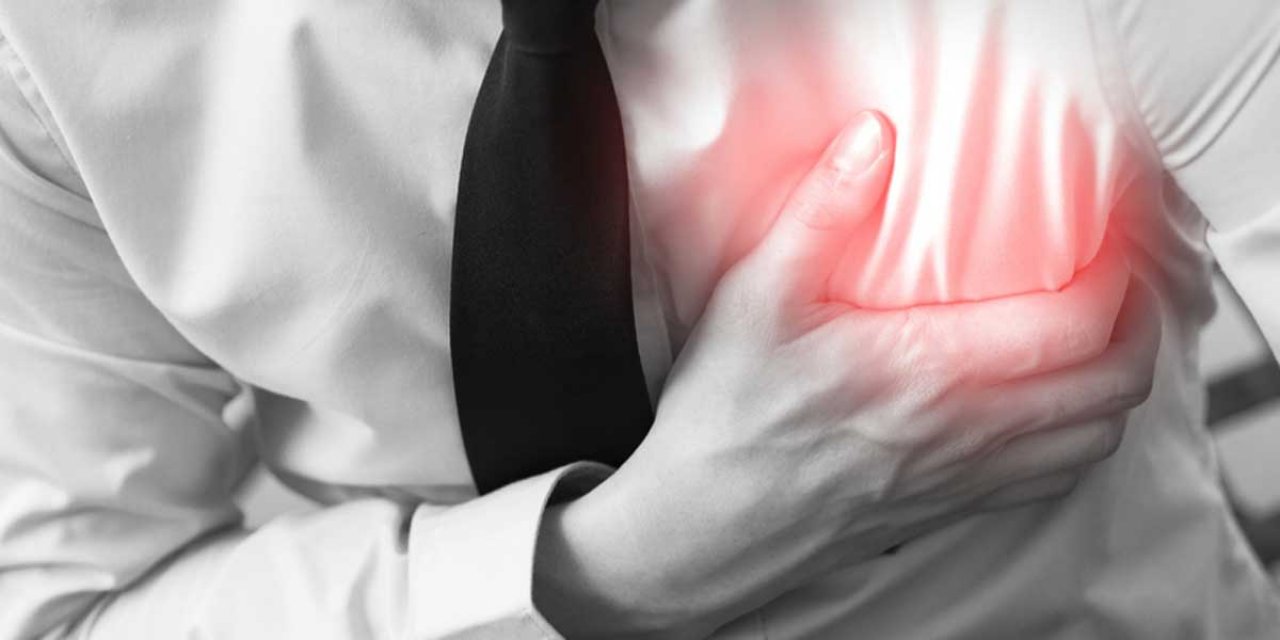 Genç öğretmen kalbine yenik düştü