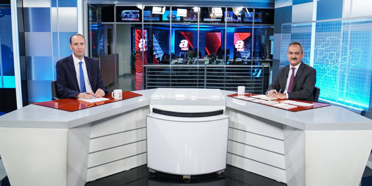 Bakan Özer Açıkladı: Uzman Öğretmenlik Sınavı Yeniden Yapılacak Mı?