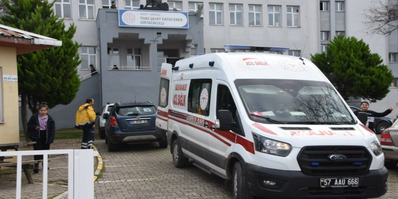 Düşürdüğü parasını mazgaldan almak isteyen öğrenci yaralandı