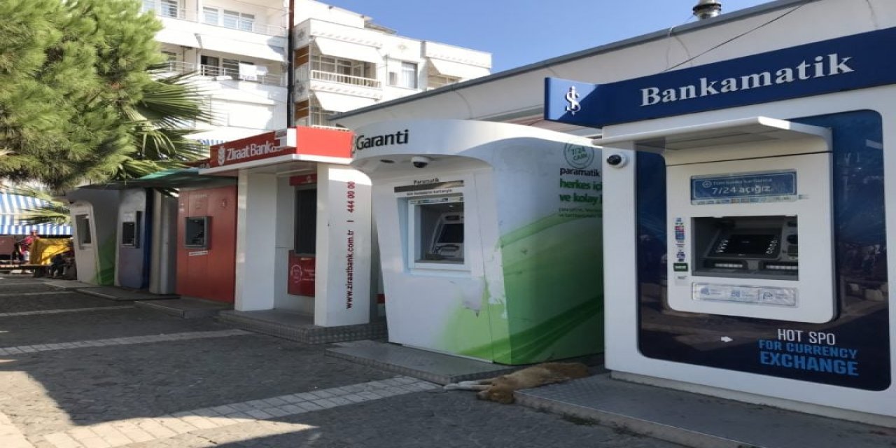 Milli Eğitim Müdürlüğünde Promosyonda anlaşma olamayınca Tüm Banka Kartlarını Kırdılar