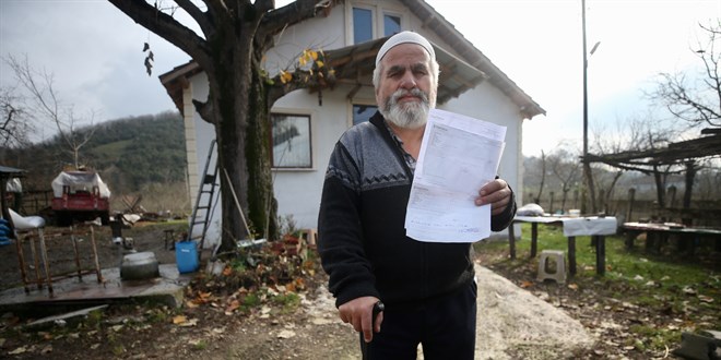 Eskiden oturduğu ev için yapılan 'deprem yardımı'nı iade etti