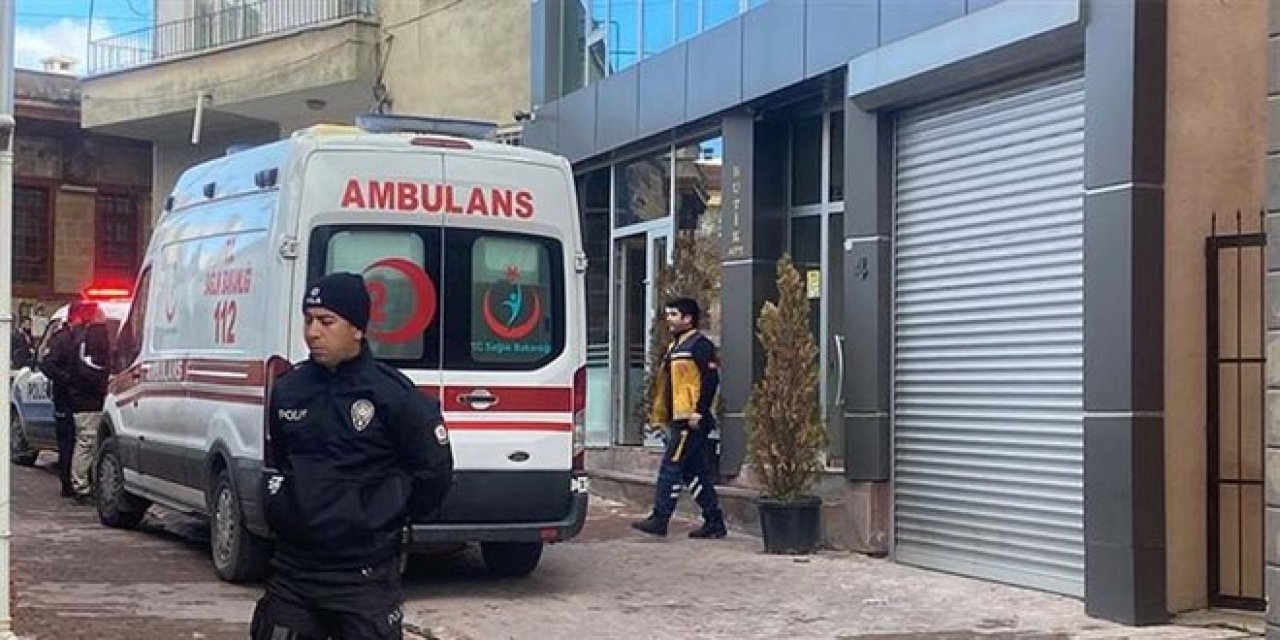 Apartta biri üniversite öğrencisi, 2 gencin cesetleri bulundu